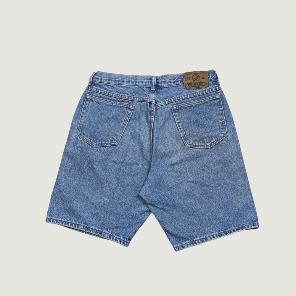 Wrangler Authentic Jeans Mens Denim Shorts Blue Medium Wash Size 31 Relaxed Fit